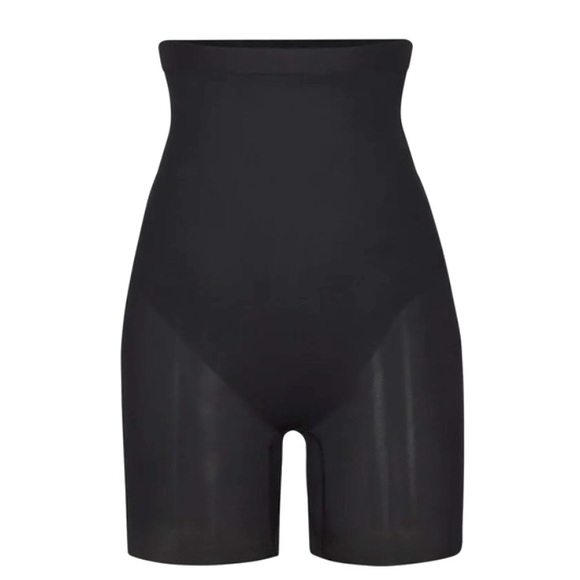 🖤 SKIMS BARELY THERE high waisted mid thigh short- NEW- Onyx/ Black color - Picture 1 of 11